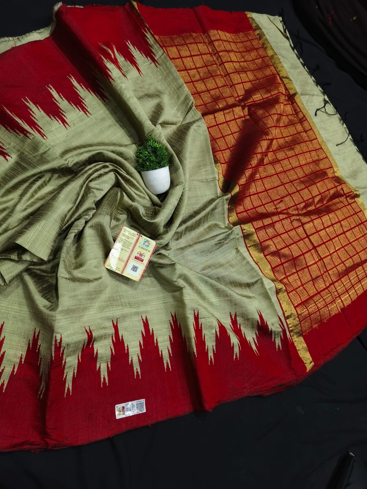Handloom Raw Silk Saree - Black